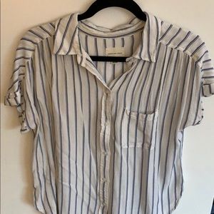 American Eagle short sleeve button up